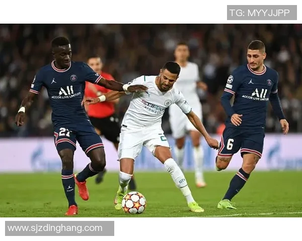 欧冠激战巴黎圣日耳曼与曼城互交白卷逆转瞬间引发全场热烈反响