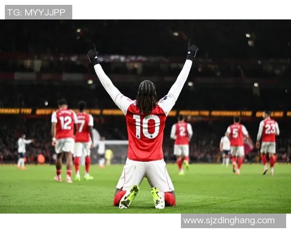 拜仁狂胜阿森纳四球大捷帽子戏法点燃友谊赛激情瞬间