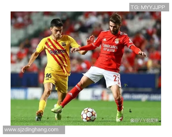 欧联杯激战本菲卡与巴萨握手言和乌龙球瞬间引发全场热议